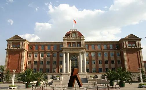 天津市实验中学在天津的排名第几 属于什么档次？