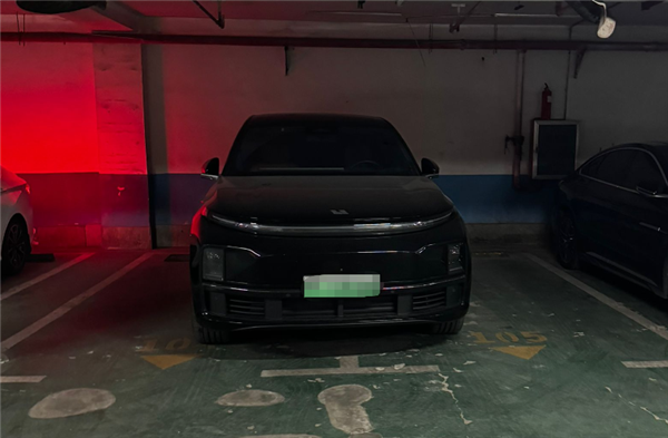 理想法务部回应“车主乱停车”等黑稿：欢迎舆论监督 挑战法律底线必担后果