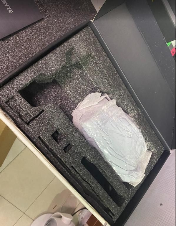 离谱连续剧！先是买到没GPU的RTX 5090：再买RTX 5070 Ti却收到一包盐
