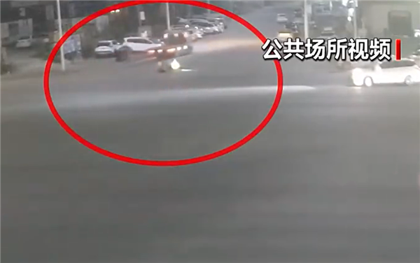 13岁男孩偷开路边货车 撞伤人后逃逸3个月：自称网上看的驾驶教程