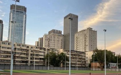 天津第二十五中学是公立还是私立 是重点中学吗？