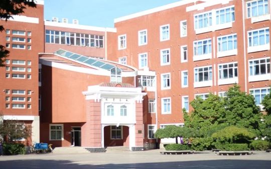 天津市第五中学是公立还是私立 是重点中学吗？