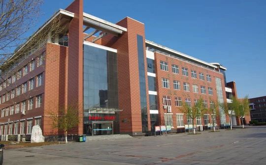 石家庄市鹿泉区第一中学简介概况（建校历史、地址、师资、校训、环境）