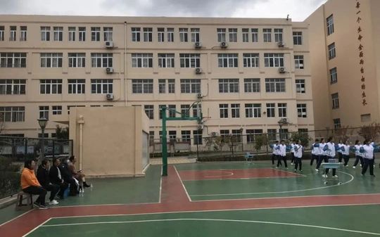 即墨区市北中学是公立还是私立 是重点中学吗？