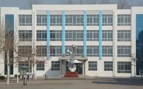 青岛市即墨区第四中学简介概况（建校历史、地址、师资、校训、环境）