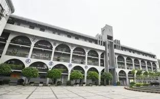 武汉市第六十八中学简介概况（建校历史、地址、师资、校训、环境）