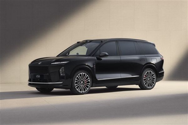 中国体量最大的纯电SUV！全新蔚来ES8亮相：六款车身颜色