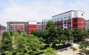 武汉市第二十中学是公立还是私立 是重点中学吗？