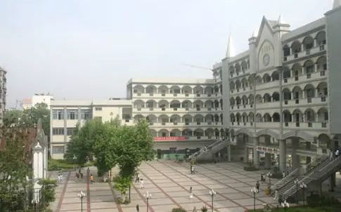 武汉市第十五中学简介概况（建校历史、地址、师资、校训、环境）