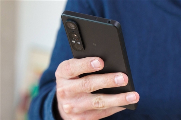 索尼Xperia 1 VII电路板缺陷问题解决！将重返市场