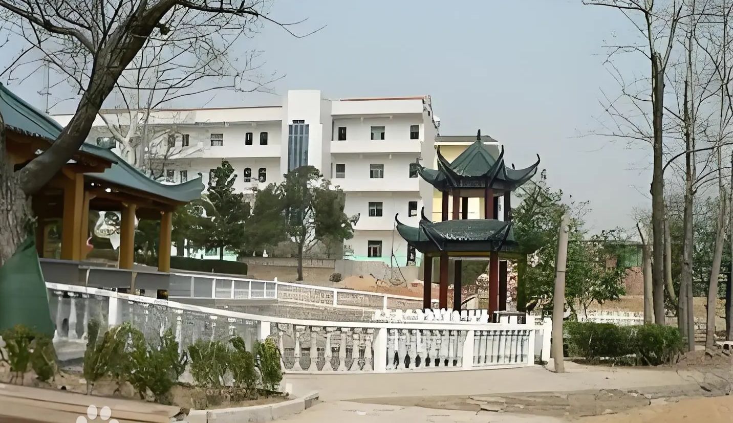 武汉市黄陂区第三中学简介概况（建校历史、地址、师资、校训、环境）