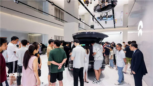 全新ES8开卖彻底扭转颓势！蔚来港股开盘大涨近15%