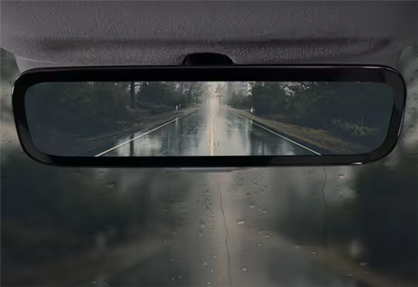 2580元 智界R7流媒体后视镜上架:无惧远光、暴雨也清晰