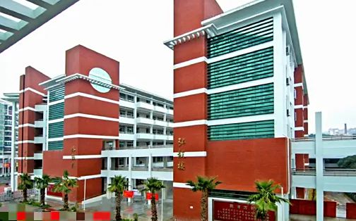 福建省厦门第一中学简介概况（建校历史、地址、师资、校训、环境）