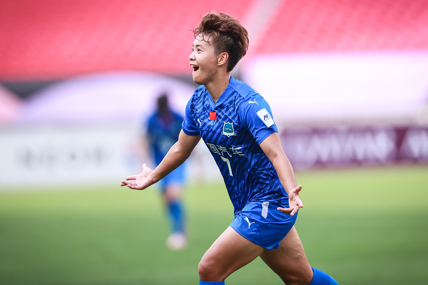 鄂媒：王霜休战多场后复出，武汉女足重回女超榜首位置