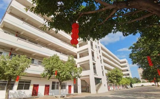 厦门市同安实验中学是公立还是私立 是重点中学吗？