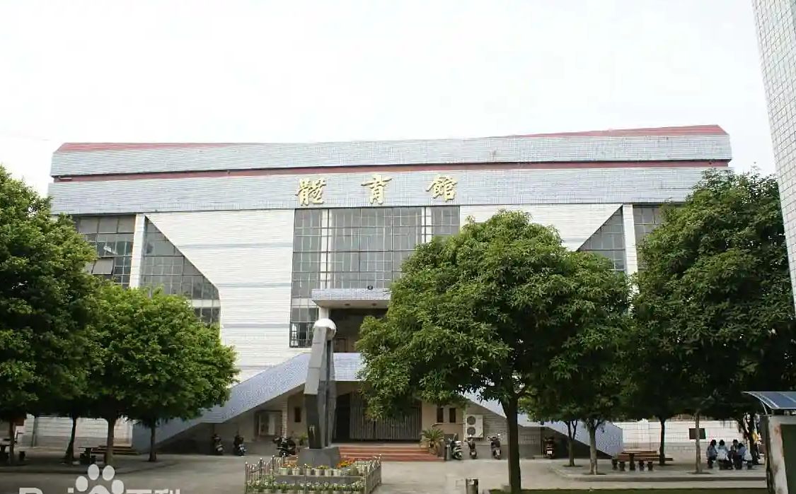 福建省福州华侨中学校区在哪_在哪个区？