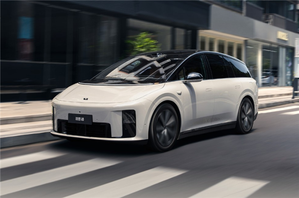 英伟达客户再减一!曝理想自研智驾芯片M100已上车路测