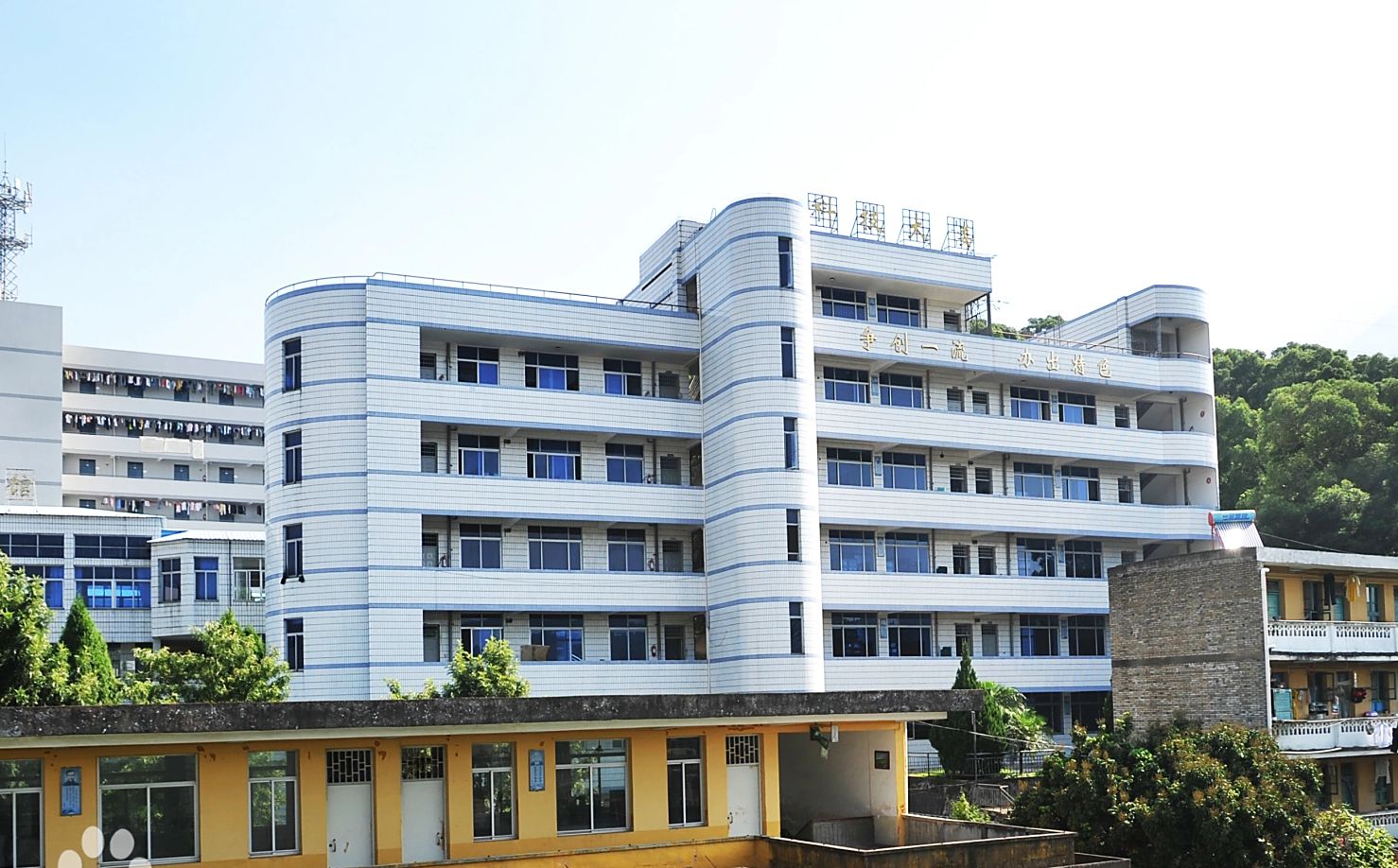 福建省长乐高级中学在福州的排名第几,属于什么档次？