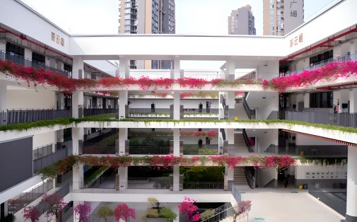 深圳大学附属中学简介概况（建校历史、地址、师资、校训、环境）