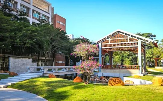 深圳市第二高级中学在深圳的排名第几,属于什么档次？