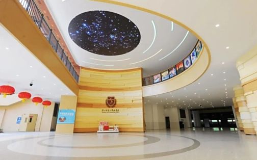深圳市第二实验学校是公立还是私立,是重点中学吗？