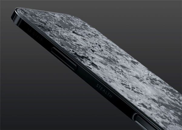 6.4万元起！奢侈品牌Caviar推出无摄像头定制版iPhone 17系列