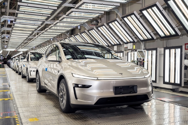 33.9万元起！特斯拉Model Y L开启全国首批交付：零百加速4.5秒