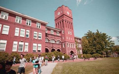 大学校园青春励志故事