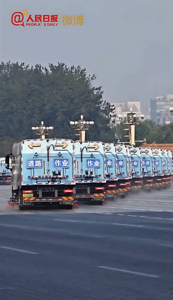 比亚迪商用车：比亚迪纯电动环卫车护航九三阅兵