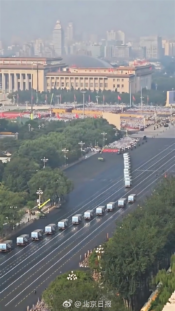 比亚迪商用车:比亚迪纯电动环卫车护航九三阅兵