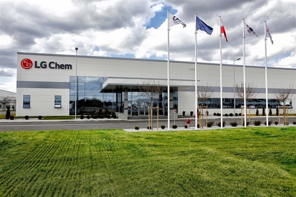 获特斯拉43亿美元大单后 LG新能源再被奔驰相中:量大管饱