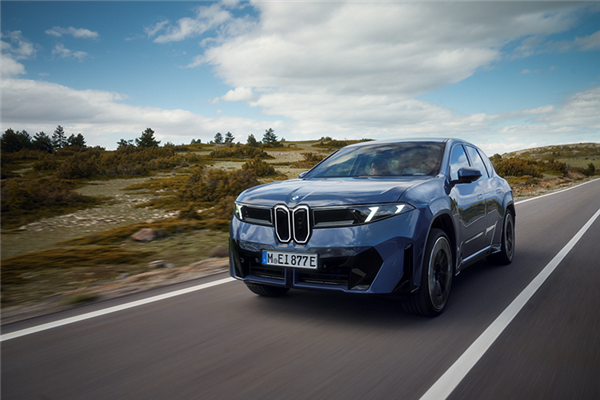 BMW iX3采用骁龙Ride，让驾驶更聪明，中国专属版本年内亮相