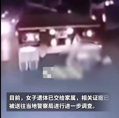 唏嘘！美女骑手驾驶摩托车超车时遭大货车碾压身亡：带头盔被幸免