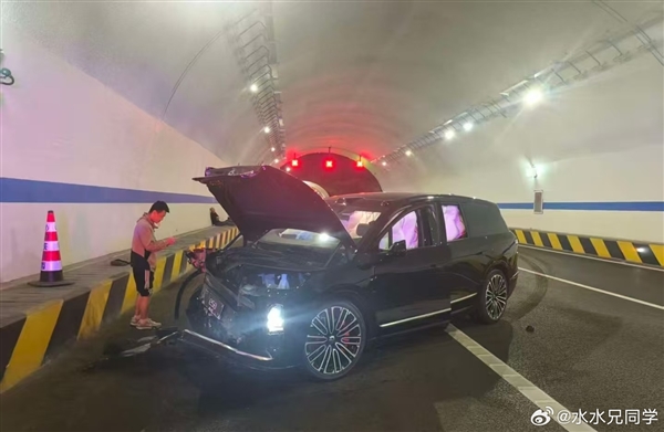 全新蔚来ES8首次事故曝光 官方回应:工作车 非辅助驾驶状态