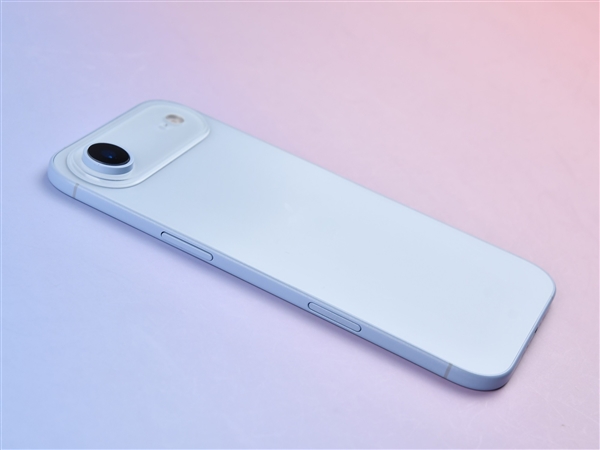 苹果发布会前 我们意外拿到了iPhone 17