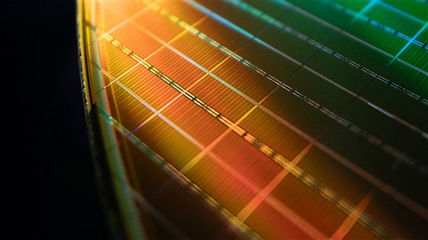 DDR4涨价历史性倒挂 DDR5普及机会来了：台机将达到80%