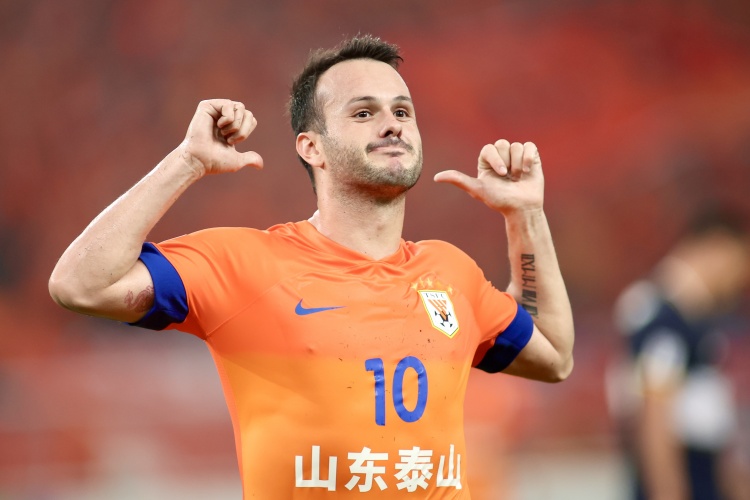 如何限制瓦科？李霄鹏：夹击防守，对他的防守会有更大的强度