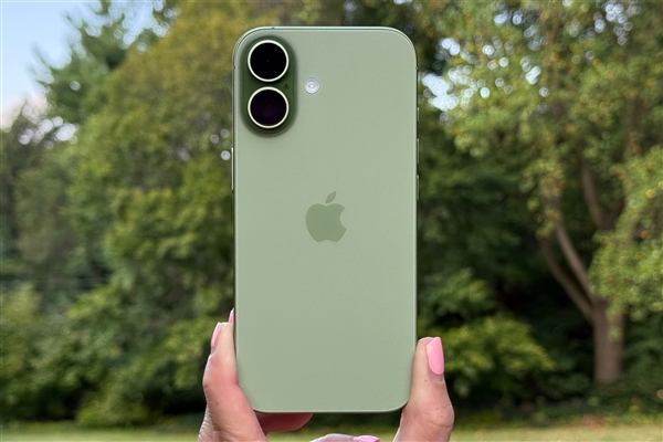 iPhone 17让所有品牌都难受 李楠：苹果最后成为了小米