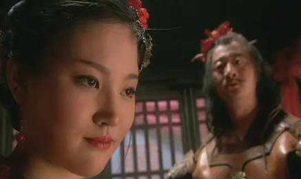 为何曾经被扈三娘打败的欧鹏与王英，位置都比她高？