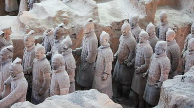 秦始皇的兵马俑为什么不戴头盔？详解其原因