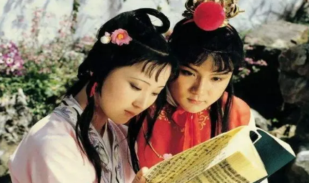 为何林黛玉看着自家的银两被拿去挥霍没有什么怨言？