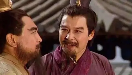 曹操在处死吕布的时候，为什么要咨询刘备的意见？