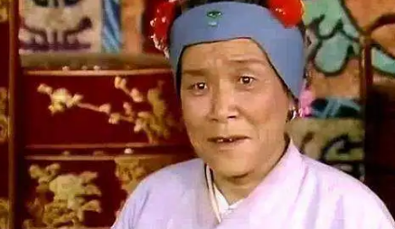 刘姥姥做了什么？为什么能让王熙凤对她由路转粉？