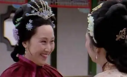 为何说薛姨妈，是不择手段的，是非常有心计的？