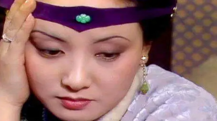 红楼梦中，贾母对王熙凤的特殊照顾是不是不该有？