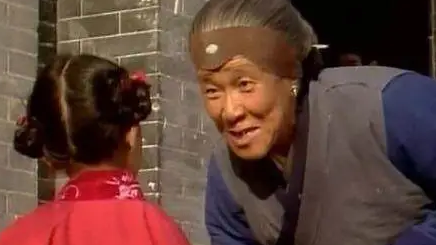 刘姥姥来贾府这几天，贾母为何要诉说自己的秘密？