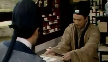 林如海送走林黛玉时，做了哪两个改变命运的决定？