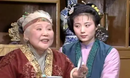 鸳鸯如何成了荣国府上上下下最该感念的那个女子？