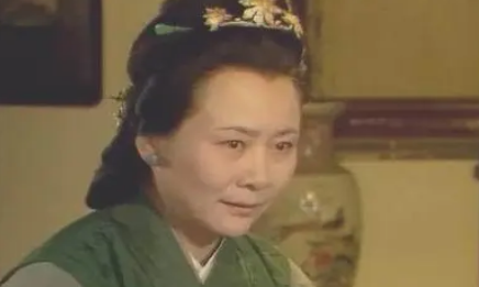 贾宝玉的奶妈李嬷嬷，为什么会对贾母积怨已久？